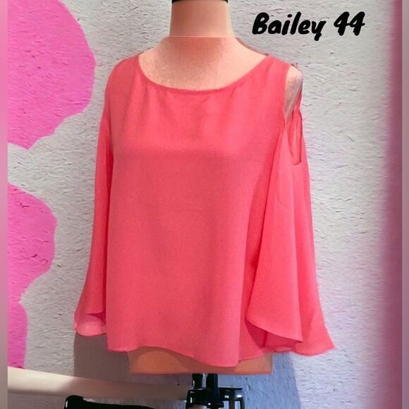 BAILEY 44 NWT SILK TOP BLOUSE COLD SHOULDER FLUTTER SLEEVES SUN DROP COLOR MED - Picture 1 of 7